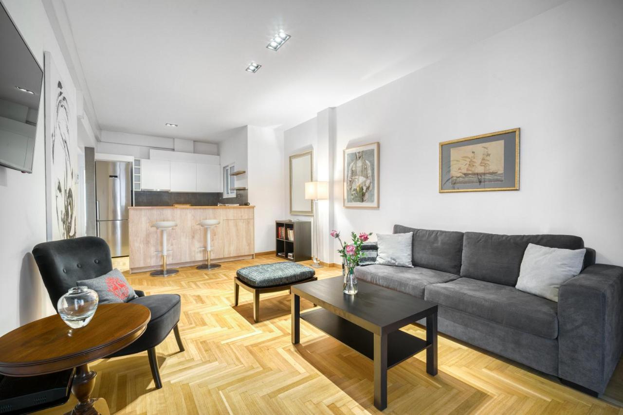 Delightful Stylish Two Bedroom Condo In Hip Area Of Central Athens Exterior photo