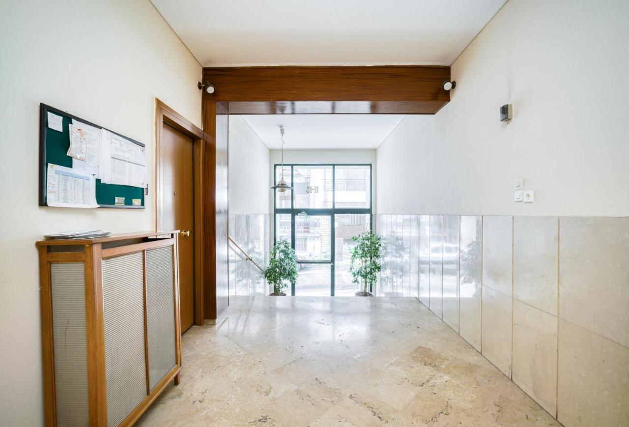 Delightful Stylish Two Bedroom Condo In Hip Area Of Central Athens Exterior photo