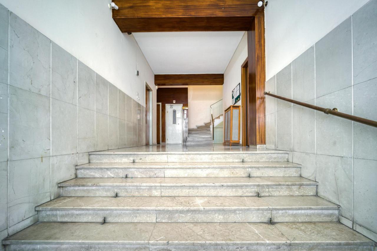 Delightful Stylish Two Bedroom Condo In Hip Area Of Central Athens Exterior photo